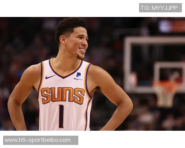 吉莱斯皮称赞布克决策果断自己专注于接球投篮半场贡献12分